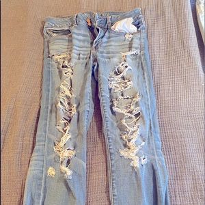 American Eagle size 8  distressed cropped jeans